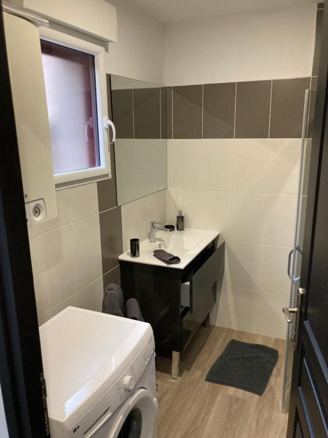 Sejour Detente A Saint-Omer - Jacuzzi Prive, Terrasse, Centre-Ville Et Parking Gratuit Extérieur photo