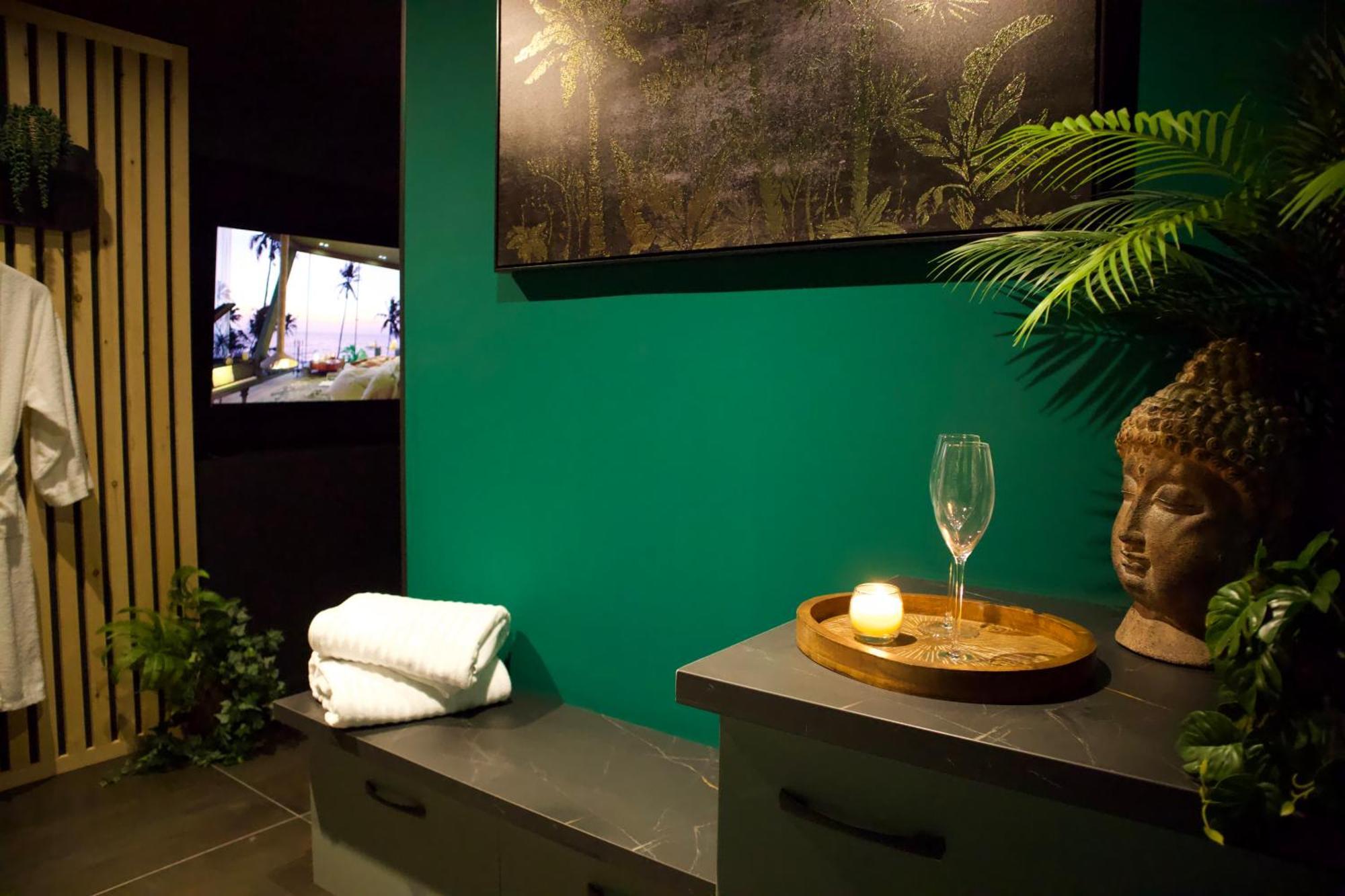 Sejour Detente A Saint-Omer - Jacuzzi Prive, Terrasse, Centre-Ville Et Parking Gratuit Extérieur photo